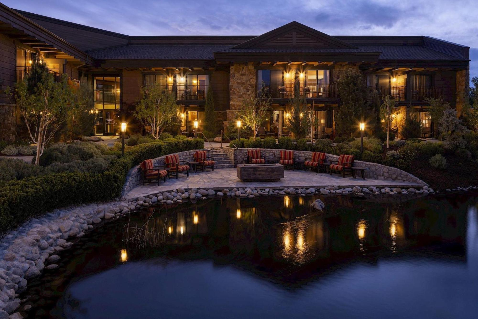 Creekside Inn - Bishop Buitenkant foto